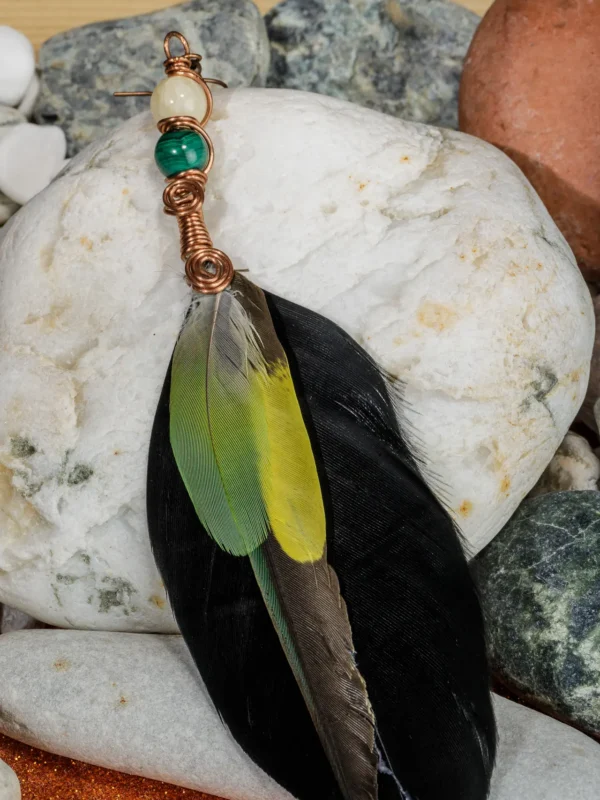 2025-moles-VBP_5859 Orecchini in rame e piume con cristalli