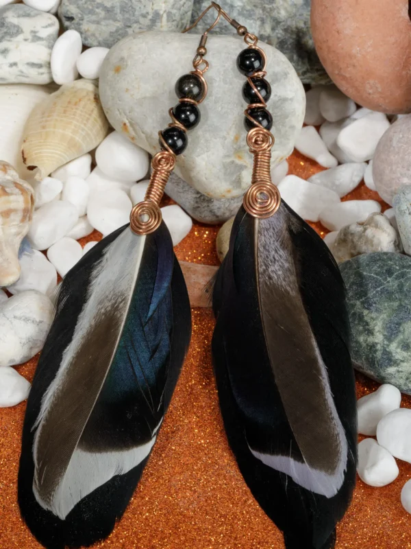 2025-moles-VBP_5868 Orecchini in rame con piume e cristalli