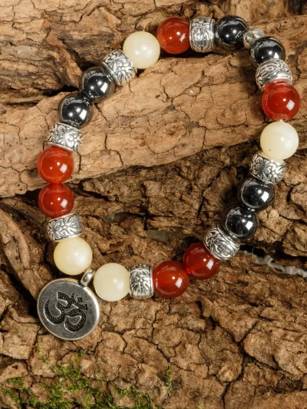 2025-moles-VBP_6059 taglio (2) Bracciale creato artigianalmente con gemme di corniola, agata gialla ed ematite